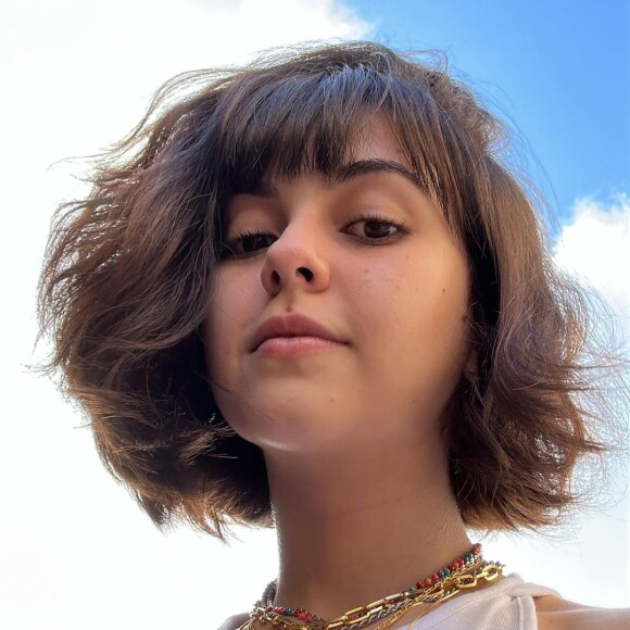 Klara Castanho dá vida à Ângela Cordeiro em 'Bom Dia Verônica'