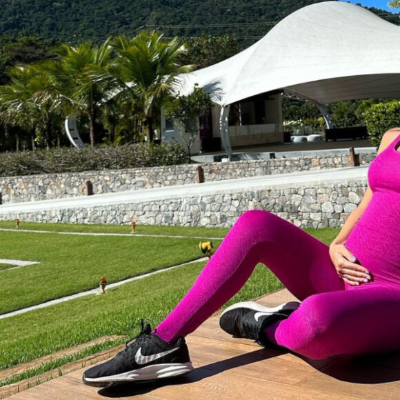 Mãe de Bruna Biancardi, Telma Fonseca, comenta post da filha falando sobre relacionamento dela com Neymar