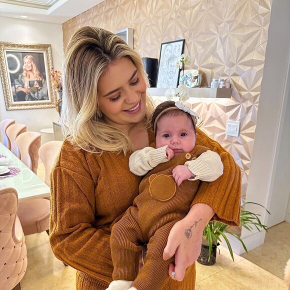 Viih Tube: 'Eu me respeitei e com 60 dias me deu essa vontade de transar. Eu tenho muita sorte de ter um marido em casa que me respeita muito'