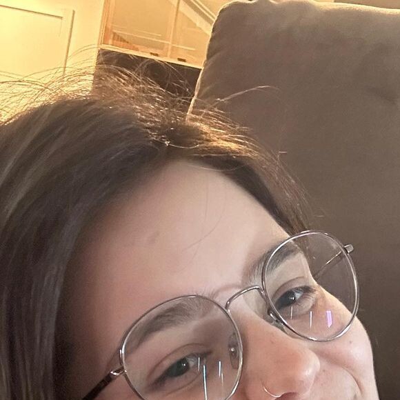 Viih Tube: 'Doeu muito a primeira vez, igualzinho quando eu perdi a virgindade, a diferença é que não sangrou. Mas é a sensação de estar abrindo um espaço'