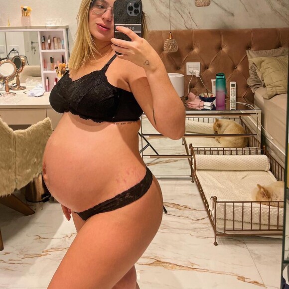 Viih Tube e a primeira transa após parto: Dr. Cézar Patez recomenda o uso de um lubrificante à base de água ou mesmo o óleo de coco extra virgem para ajudar na lubrificação