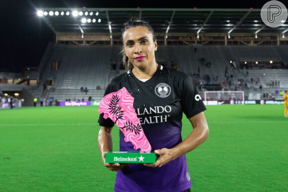 Marta é a jogadora mais bem paga da Copa do Mundo Feminina