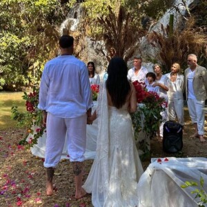 O casamento de Cleo Pires e Leandro D'Lucca aconteceu neste domingo, 9 de julho de 2023