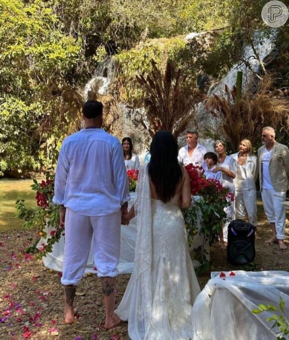 O casamento de Cleo Pires e Leandro D'Lucca aconteceu neste domingo, 9 de julho de 2023