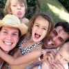 Thiago Lacerda é casado com a atriz Vanessa Lóes e pai de Gael, de 7 anos, Cora, de 4, e Pilar, de apenas 8 meses