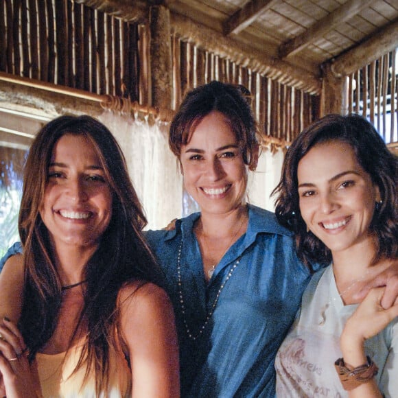 Na novela 'Flor do Caribe' Daniela foi mãe de Maria Joana e Tainá Muller.