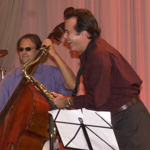 Téo (Tony Ramos), saxofonista na novela 'Mulheres Apaixonadas', fez aumentar procura pelo instrumento