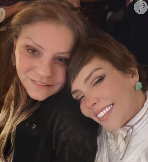 Simony e a mãe, Maricleuza Benelli, em 2023
