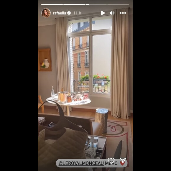 Rafaella Santos mostra quarto seu quarto em hotel em Paris