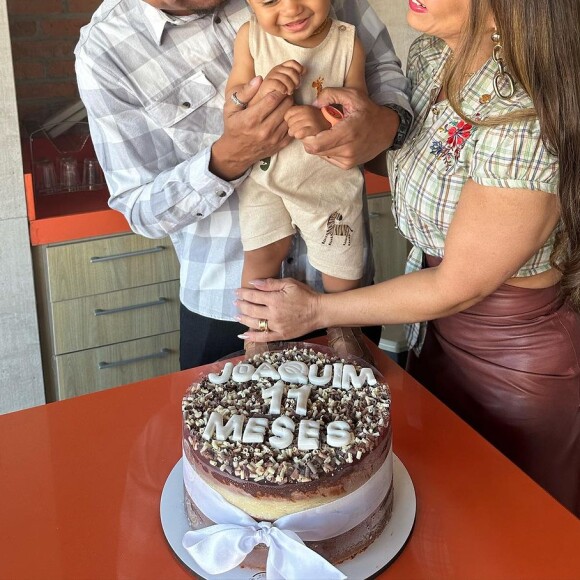 Viviane Araujo e Guilherme Militão são papais do pequeno Joaquim