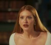 Em 'Fuzuê', Preciosa (Marina Ruy Barbosa) está empenhada em fazer com que a loja Fuzuê esteja com os dias contados e fecha as portas