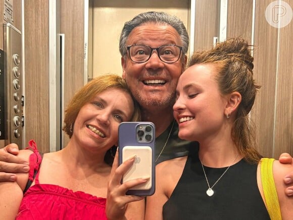 Mãe de Larissa Manoela teria discutido com André Luiz Frambach em viagem para Orlando e feito filha escolher entre 'ela e ele'