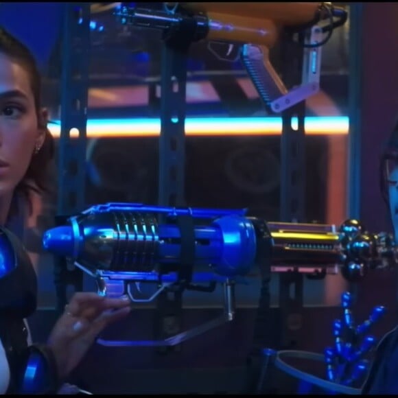 'Besouro Azul', filme com Bruna Marquezine, estreia no dia 17 de agosto nos cinemas