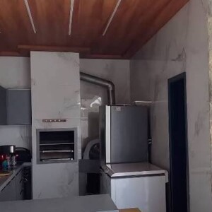 Nova casa de Larissa Manoela tem um condomínio de R$ 1200 reais mensais