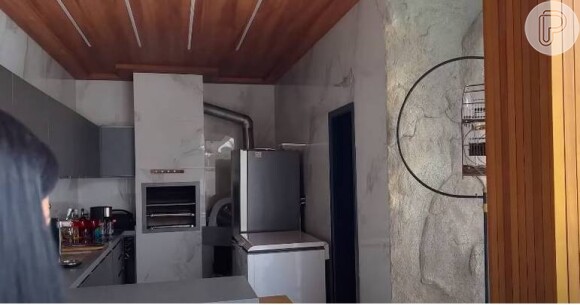 Nova casa de Larissa Manoela tem um condomínio de R$ 1200 reais mensais