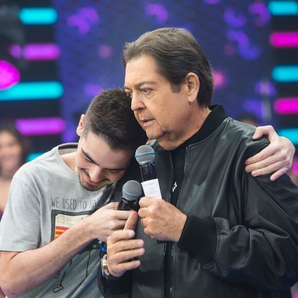 Faustão comandou o programa ao lado do filho João Guilherme