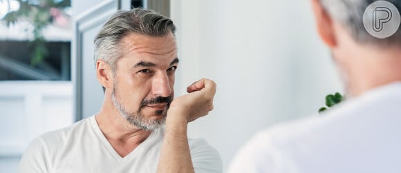 Passar muitas borrifadas de perfume, aplica-lo na roupa ou disparar jatos próximos demais à pele não garantem uma projeção maior e nem prolonga o cheiro do produto