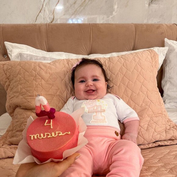 Lua, filha de Viih Tube e Eliezer, tem apenas quatro meses