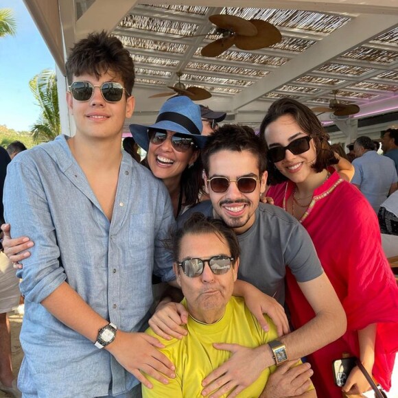 Faustão é pais de João Guilherme, Rodrigo e Lara