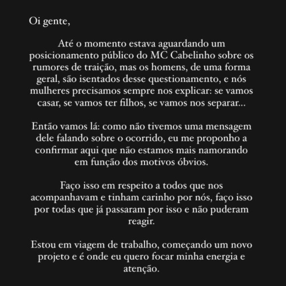 Namoro de Bella Campos e MC Cabelinho chegou ao fim e atriz criticou o fato de só ela ter sido cobrada para se pronunciar