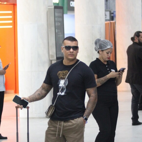 Jojo Todynho e Renato Santiago começaram a namorar dois dias após as mensagens do print