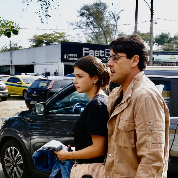 Acidente com Kayky Brito: Bruno de Luca pouco falou com a imprensa ao chegar para depor: 'Estou me recuperando. Vou dar o meu depoimento e depois falo com vocês. Obrigado pelas orações'