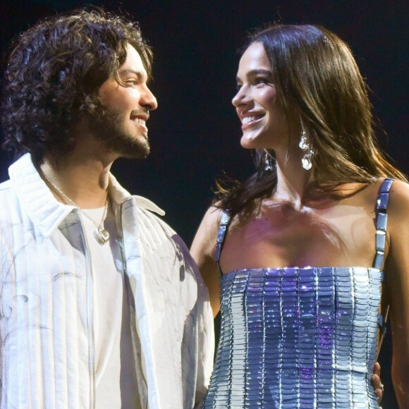 Bruna Marquezine e Xolo Maridueña também já foram apontados como um casal