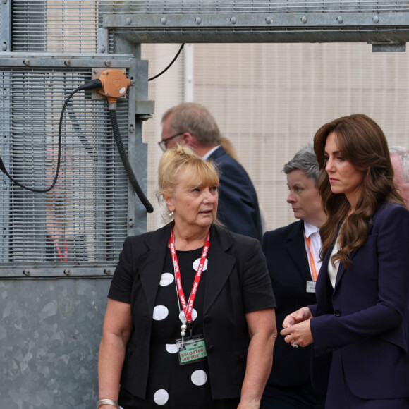 Kate Middleton visitou prisão como parte dos trabalhos da iniciativa Forward Trust, organização que ajuda presos na luta contra vícios