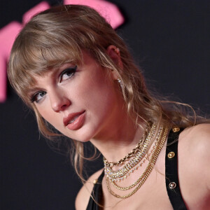 Taylor Swift viralizou após curtir o VMA 2023 como nunca