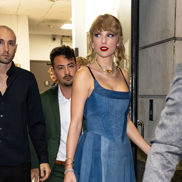 Taylor Swift curtiu tanto o VMA 2023 que quando a premiação acabou ela foi trocar de look e vou para a 'after'