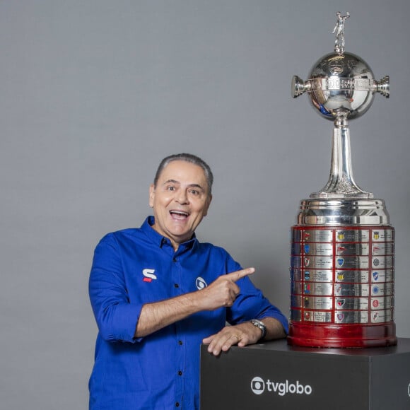 Luis Roberto tem sua voz atribuída em suposta conversa com Eric Faria; no diálogo, chovem duras críticas ao técnico do Flamengo