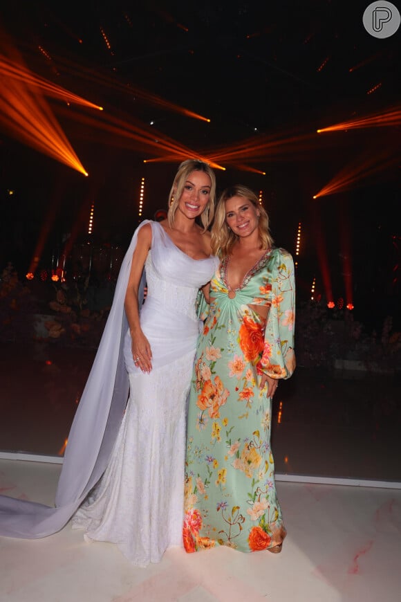 Vestido de noiva de milhões: Tatiane Barbieri usou um look Dolce & Gabbana que estava avaliado por volta de 2 milhões