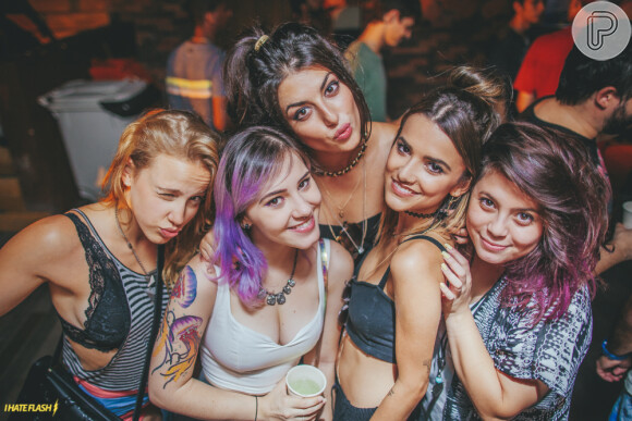 Elenco de 'Malhação Sonhos' se reúne em festa com presença de Gabriel Medina, no dia 11 de janeiro de 2015