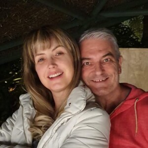 Alessandra Scatena foi casada por quase 25 anos com Rogério Gherbali, que morreu aos 56 anos, em 2020, vítima da Covid-19