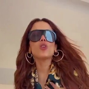 Anitta: 'A bicha tá só o pé da rabiola', afirma o criador da publicação viral. Até o fechamento desta matéria, o vídeo já acumula 5,4 milhões de visualizações