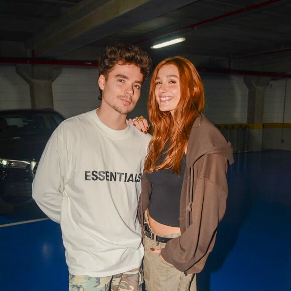 Sasha Meneghel e João Figueiredo compareceram ao show do The Weeknd em São Paulo, realizado na última terça-feira (10)