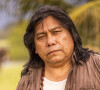 Em Terra e Paixão, Jurecê (Daniel Munduruku) prevê que matador deseja acabar com a vida de Aline (Barbara Reis)