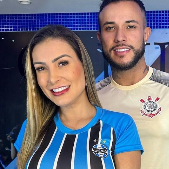 Andressa Urach e o filho revelam grande surpresa ao gravar novo vídeo erótico com ator pornô realizando fetiche relacionado a futebol