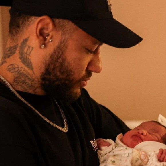 Neymar e Bruna Biancardi voltaram a circular de aliança recentemente