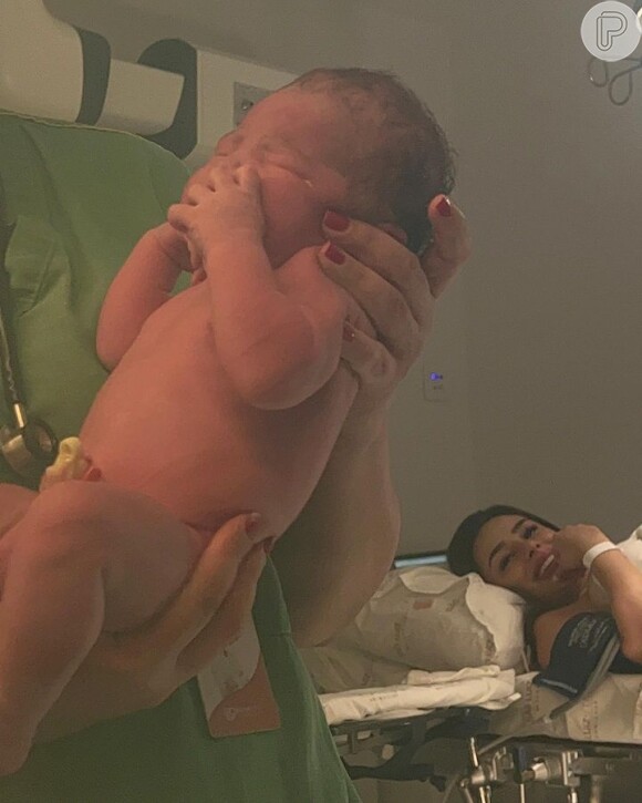 Mavie nasceu em um parto antes da data prevista
