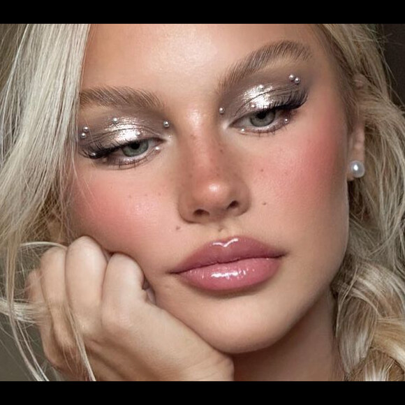 Maquiagem para o show de Taylor Swift inspirada no álbum Folklore