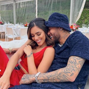 Neymar e Bruna Biancardi estariam estudando a melhor maneira de retomarem a relação