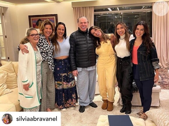 Silvio Santos ao lado das seis filhas, Cynthia, Daniela, Silvia, Rebeca, Patricia e Renata. Apresentador terá o 14º neto