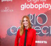 Marina Ruy Barbosa usou vestido vermelho para o lançamento da série 'Rio Connection', na qual vive uma cantora de boate