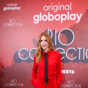 Marina Ruy Barbosa apostou em vestido vermelho grifado para lançar série 'Rio Connection'