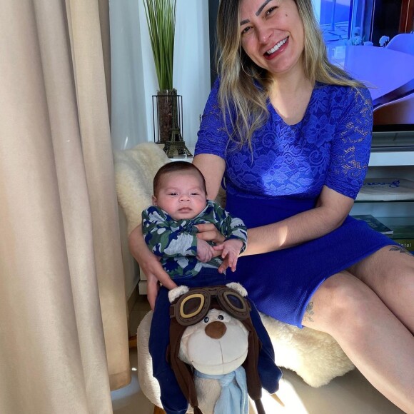 Andressa Urach e seu ex-marido são pais do pequeno Leon