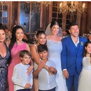 Simone Mendes e Simaria se reencontraram nesta quarta-feira (29) no casamento do irmão caçula, Caio Mendes