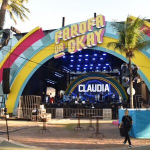 Farofa da Gkay 2023: palco montado para atrações tem estrutura digna de festival