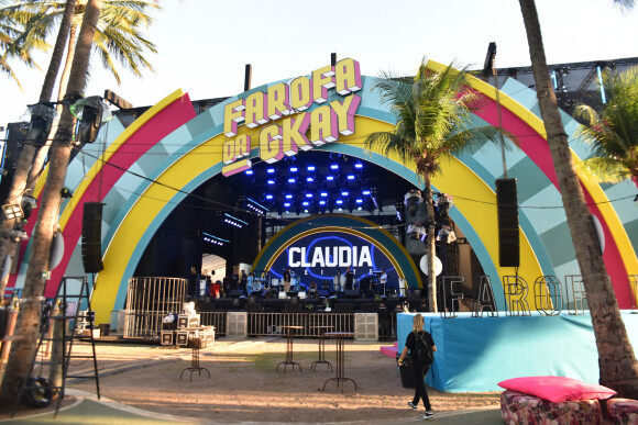 Farofa da Gkay 2023: palco montado para atrações tem estrutura digna de festival