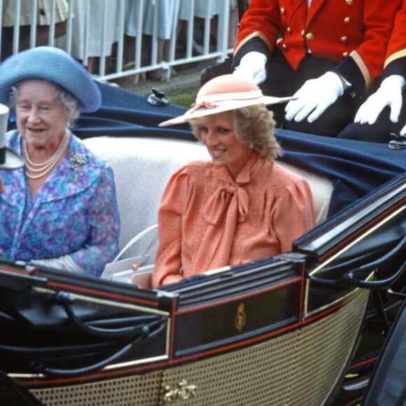 Look de Princesa Diana para o Royal Ascot de 1984 tinha cor que será tendência em 2024